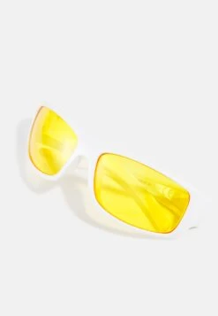 Pier One Unisex - Zonnebril -White 9 Pier One Unisex - Zonnebril -White -Pier One 06212ea48c0f4037abc6a62aa2c032d6