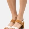Pier One Leather- Sandalen - White/Cognac