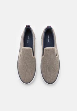 Pier One Unisex - Sneakers Laag - Taupe -Pier One 4bfc3dea16e84e949402e19f285476a8
