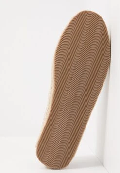 Pier One Rena Espadrille Unisex - Espadrilles - White/Blue 16 Pier One Rena Espadrille Unisex - Espadrilles - White/Blue -Pier One 783aaa02540843288d52301a1f116eed