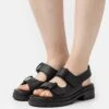 Pier One Leather- Sandalen - Black 2 Pier One Leather- Sandalen - Black -Pier One 78e54eccd9e44fe8b9b433cbbbee109e