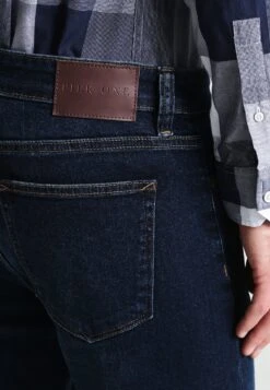 Pier One Basic - Straight Leg Jeans - Dark Blue Denim 12 Pier One Basic - Straight Leg Jeans - Dark Blue Denim -Pier One 7aa5df5983c44365808e18ddcad2589e