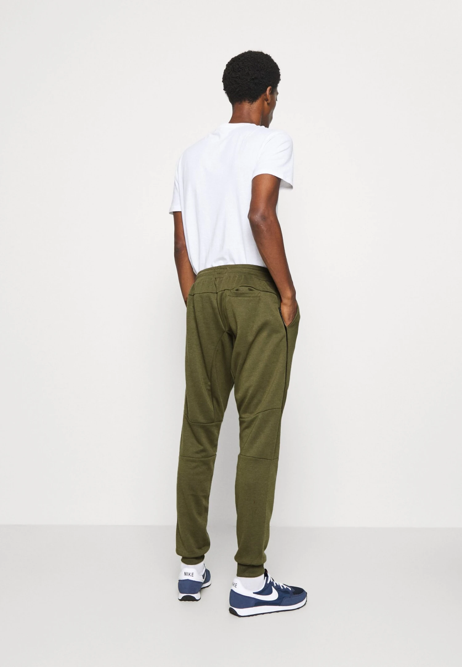 Pier One Trainingsbroek - Olive 5 Pier One Trainingsbroek - Olive - Afbeelding 3