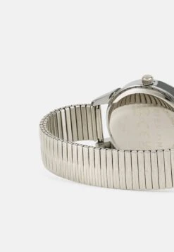 Pier One Horloge - Silver-Coloured -Pier One 84fe0feac07a402aa0ab9ad1ff533cd0