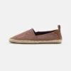 Pier One Unisex - Espadrilles - Brown 2 Pier One Unisex - Espadrilles - Brown -Pier One 8e9960290e0247f99a7bd35b0da35d9e