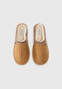 Pier One UNISEX - Pantoffels - Light Brown 12 Pier One UNISEX - Pantoffels - Light Brown -Pier One a60dfc4a126044dcae9b319abcb02b63