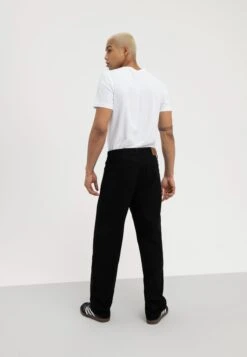 Pier One Relaxed Fit Jeans - Black Denim 10 Pier One Relaxed Fit Jeans - Black Denim -Pier One bf404b2702f147db8268635cd2118982