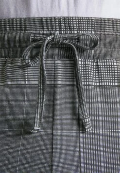 Pier One 3 Pack - Pyjamabroek - Blue/Dark Blue/Black 15 Pier One 3 Pack - Pyjamabroek - Blue/Dark Blue/Black -Pier One d040857d83c84b9aa67e9aeb5d1e91a0