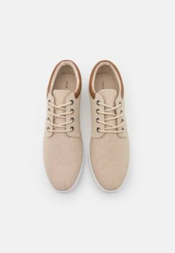 Pier One Unisex - Sneakers Laag - Beige 11 Pier One Unisex - Sneakers Laag - Beige -Pier One d0d7af4b50334ef39bb417fb603c5680