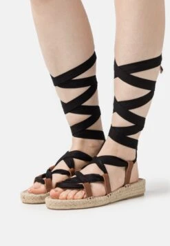 Pier One Leather - Sandalen Met Plateauzool - Black