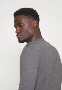 Pier One Longsleeve - Dark Grey Melange 11 Pier One Longsleeve - Dark Grey Melange -Pier One dca7c9e513d947e8b4fb652aa8572f1f