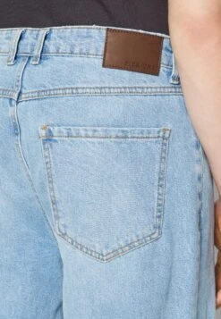 Pier One Distress On Knees - Relaxed Fit Jeans - Light Blue Denim 11 Pier One Distress On Knees - Relaxed Fit Jeans - Light Blue Denim -Pier One ef0878bf5af4400aa54a42825fa794da