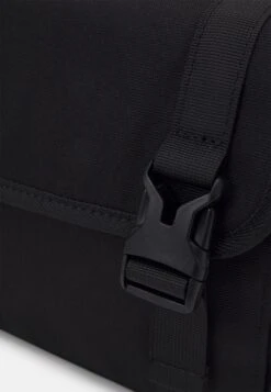 Pier One Unisex - Schoudertas - Black 9 Pier One Unisex - Schoudertas - Black -Pier One f6be7e6f25484afd818fa13238f4a0f4